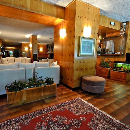 Hotel Nazionale Bormio Exteriör bild