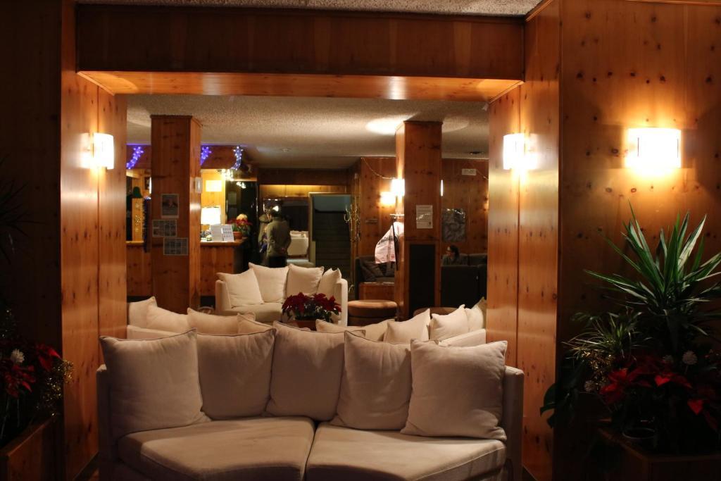 Hotel Nazionale Bormio Exteriör bild