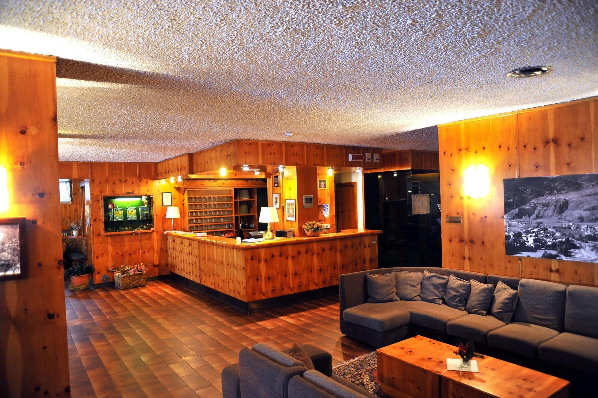 Hotel Nazionale Bormio Exteriör bild