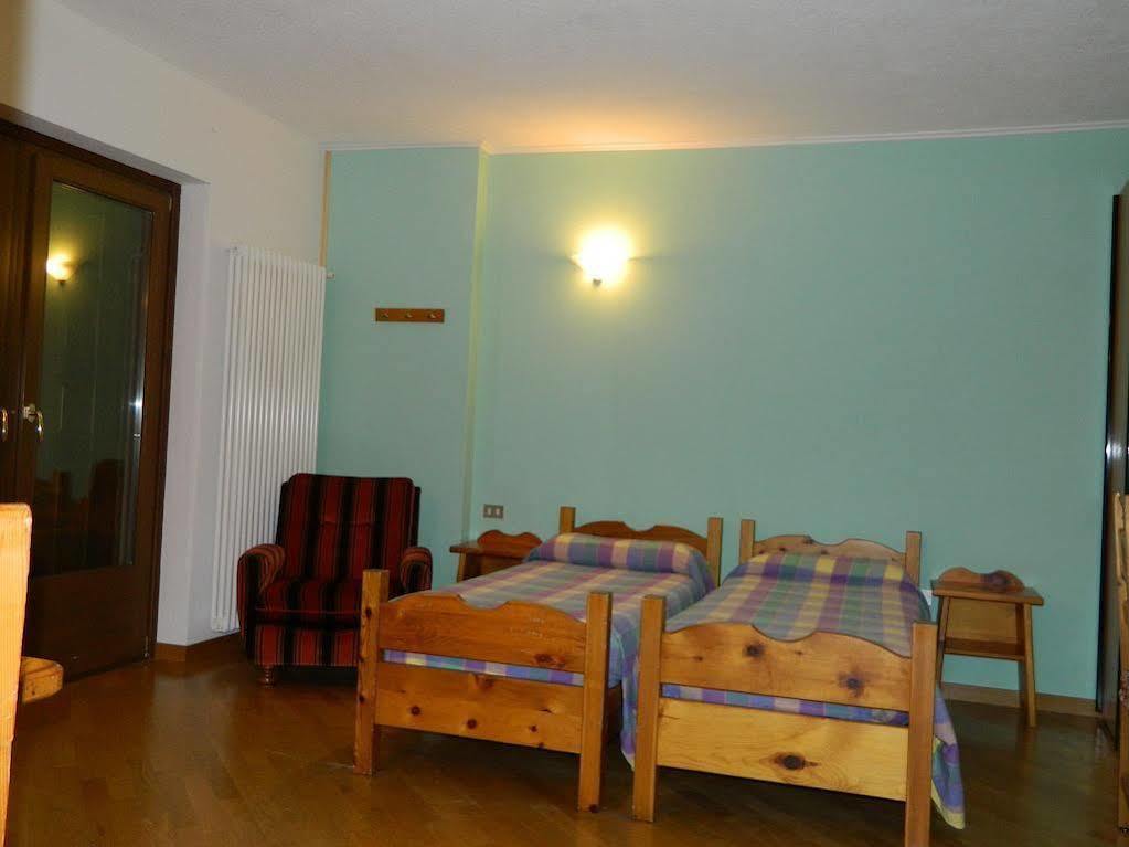 Hotel Nazionale Bormio Exteriör bild